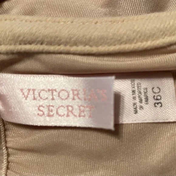 Victoria’s Secret bra - Picture 2 of 3